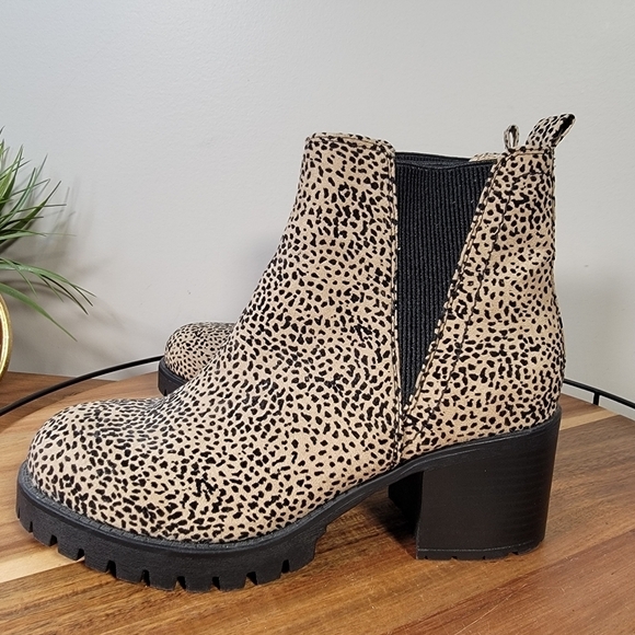 MIA Animal Print Slip on Chelsea Combat Boots Size 7 - Picture 6 of 14